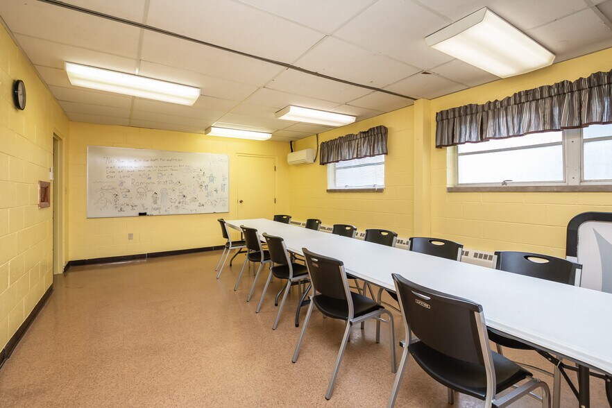 More Photos Of 733 Country Club Dr, Xenia Religious Facility For Sale