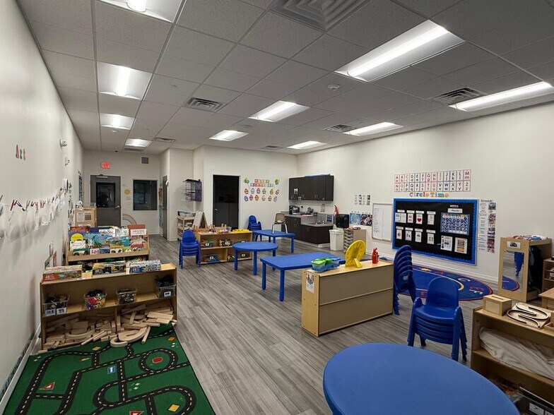 More Photos Of 10308 Cardera Dr, Riverview Schools For Sale