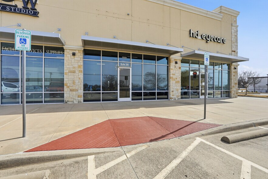 More Photos Of 6000 Denton Hwy, Watauga General Retail For Lease