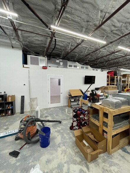 More Photos Of 355 Tortoise View Dr, Satellite Beach Warehouse For Lease