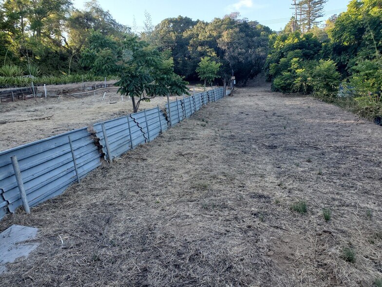 More Photos Of 326 Plumosa Ave, Vista Land For Sale