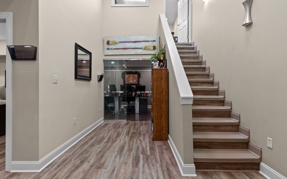 More Photos Of 1401 Spring Place Rd SE, Cleveland Office Residential For Sale