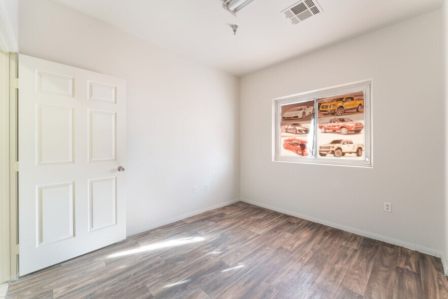More Photos Of 4650 Judson Ave, Las Vegas Warehouse For Lease