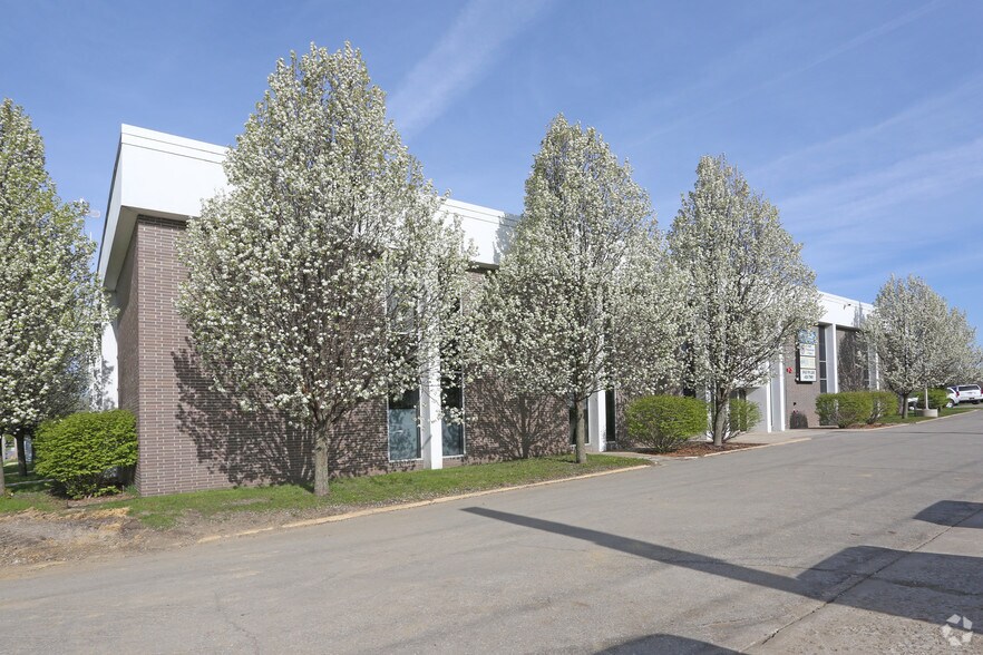 More Photos Of 520 S Pierce Ave, Mason City Medical For Sale