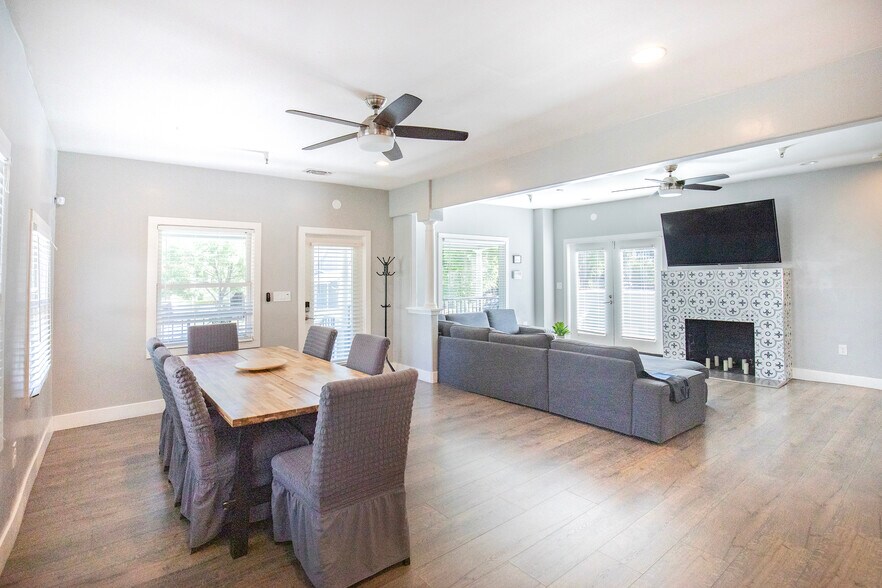 More Photos Of 4322 4th Ave, Sacramento Office Residential For Sale