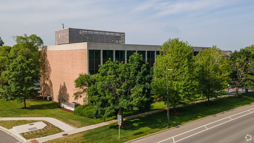 More Photos Of 1111 Michigan Ave, East Lansing Office For Lease