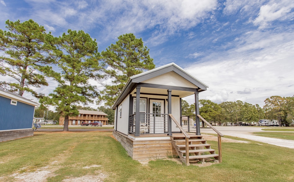 More Photos Of 507 County Road 1550, Alba Multifamily For Sale