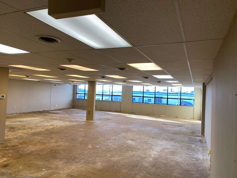 More Photos Of 111 Chinquapin Round Rd, Annapolis Flex For Lease