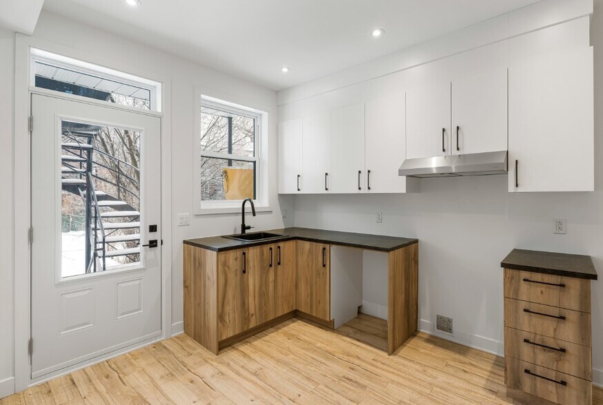 More Photos Of 6724-6728 St D'iberville, Montréal Apartments For Sale