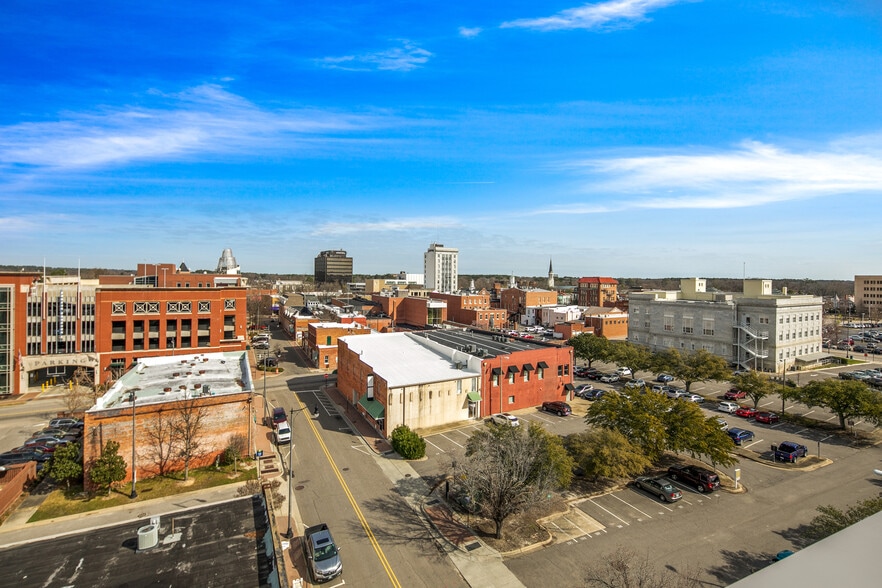 More Photos Of 230 Donaldson St, Fayetteville Office For Lease