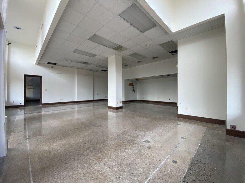 More Photos Of 1408 Strongs Ave, Stevens Point Apartments For Lease