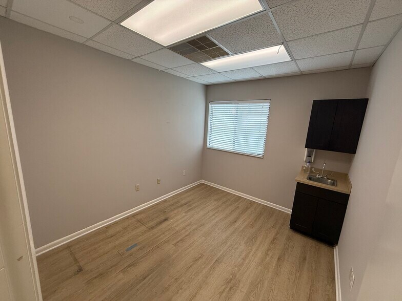 More Photos Of 1034 NW 57th St, Gainesville Medical For Lease