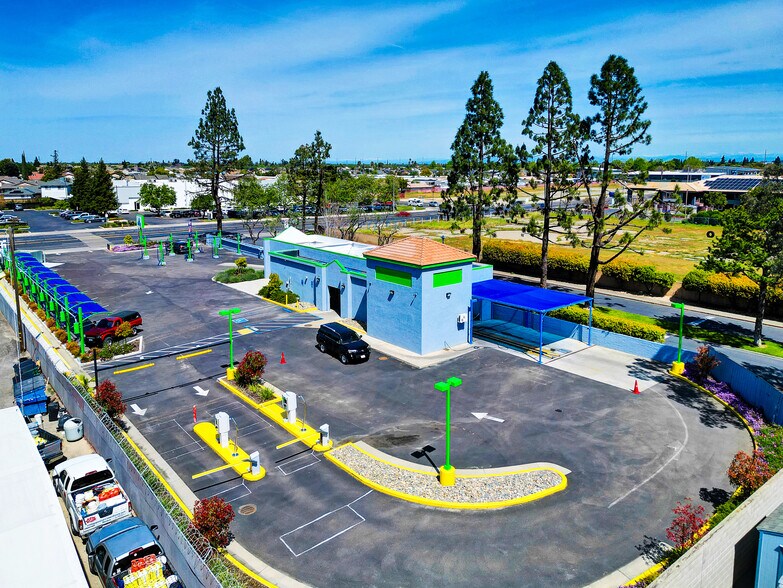Primary Photo Of 1810 E Yosemite Ave, Manteca Carwash For Sale