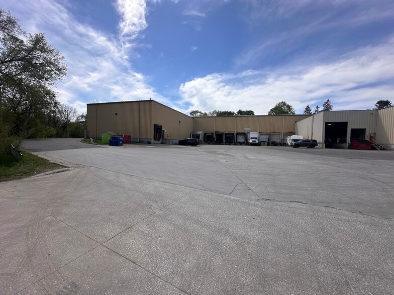 More Photos Of 429 E Grove St, Greenville Industrial For Sale