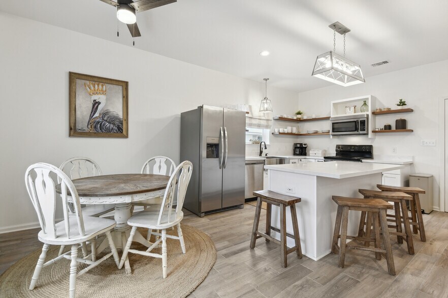 More Photos Of 437 Webster St, Bay Saint Louis Apartments For Sale