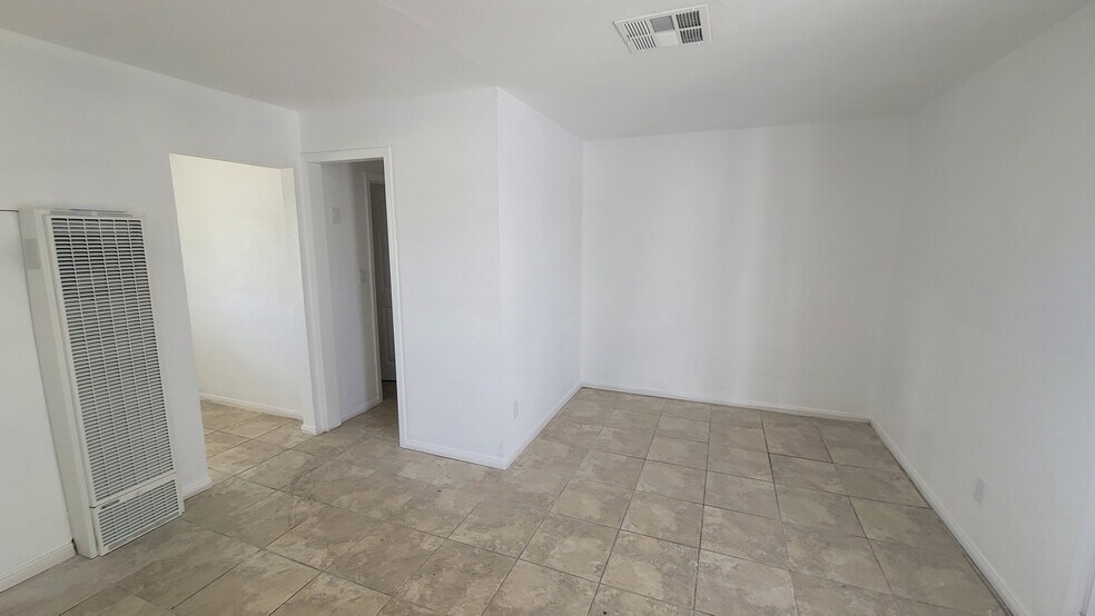 More Photos Of 204 Woodham Ave, Barstow Apartments For Sale