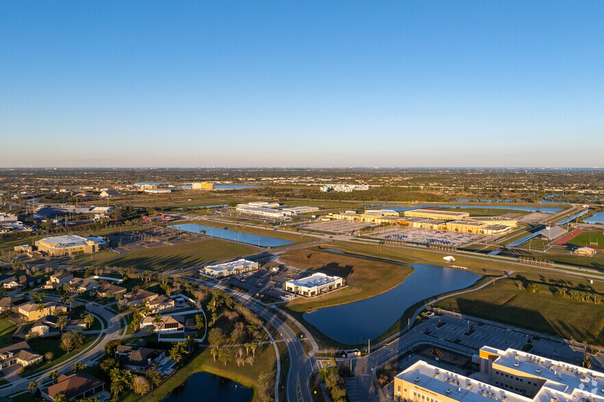 More Photos Of 6156 Breslay Dr, Melbourne Medical For Lease