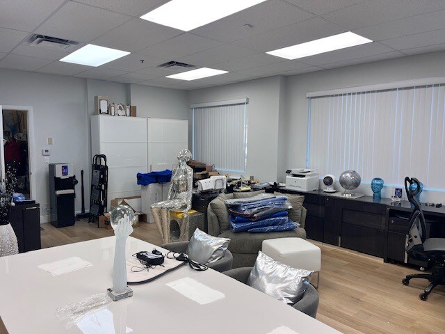 More Photos Of 3445-3499 High Ridge Rd, Boynton Beach Warehouse For Lease