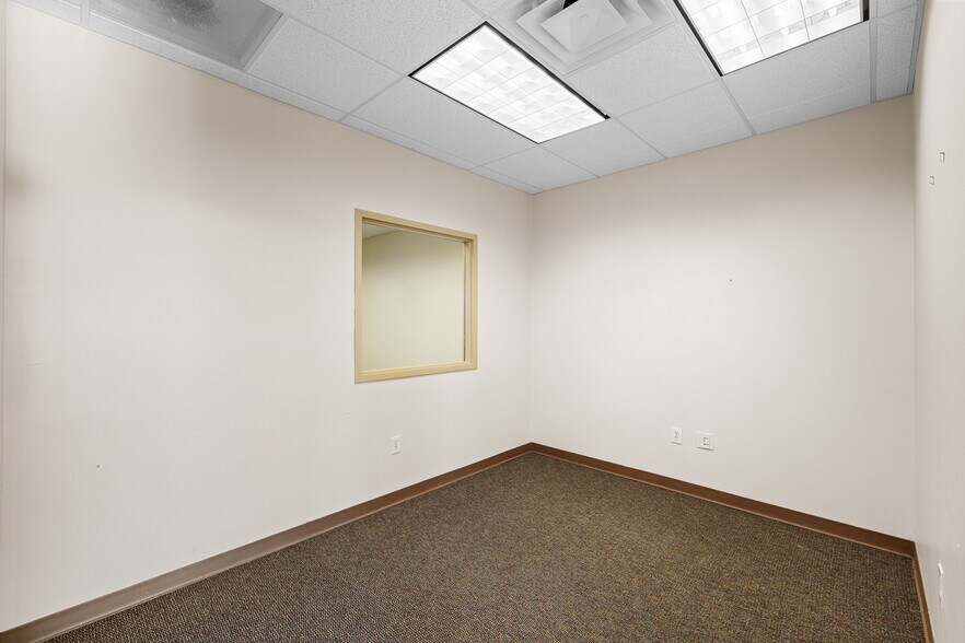 More Photos Of 9310 N Highway 6 Loop, Navasota Freestanding For Sale