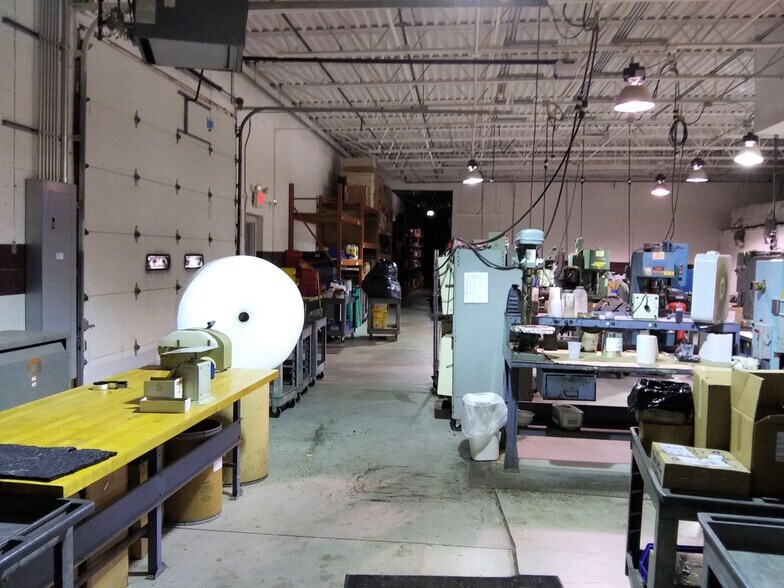 More Photos Of 6520 Hopkins Rd, Mentor Light Manufacturing For Sale