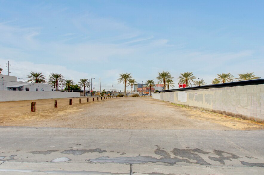 More Photos Of 715 Casino Center Blvd, Las Vegas Land For Sale