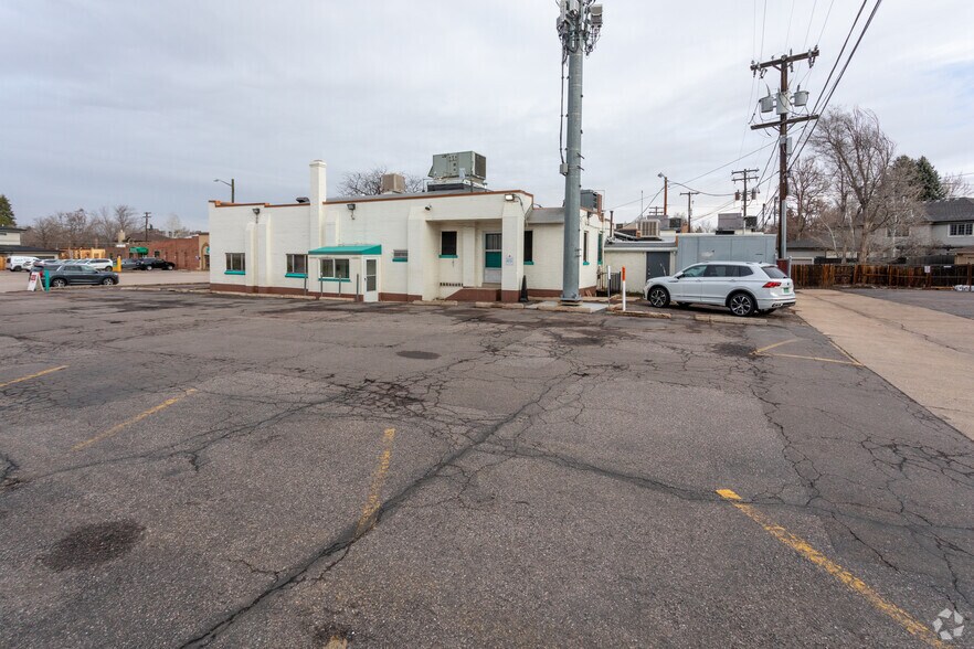 More Photos Of 740 S University Blvd, Denver Apartments For Lease