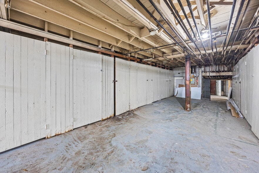 More Photos Of 321 Driving Park Ave, Rochester Apartments For Sale