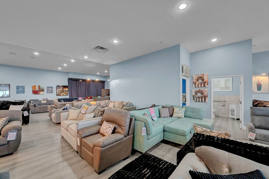 More Photos Of 1433 N Boulder Hwy, Henderson Freestanding For Sale