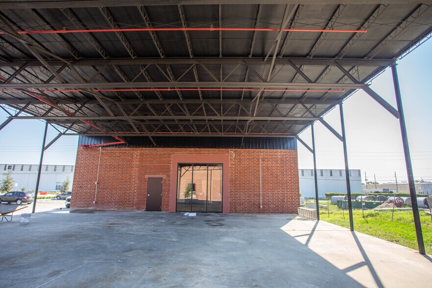 More Photos Of 1900 Diversified Way, Orlando Light Distribution For Lease