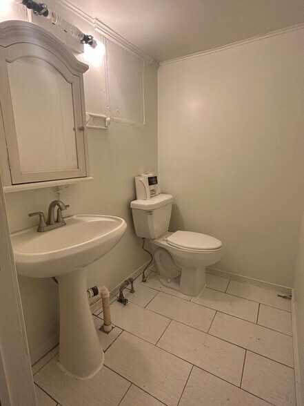 More Photos Of 113 N Main St, Coalgate Storefront Retail Office For Sale