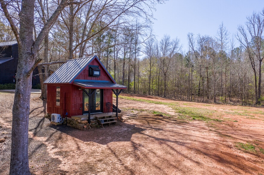 More Photos Of 685 N McDonough Rd, Griffin Land For Sale