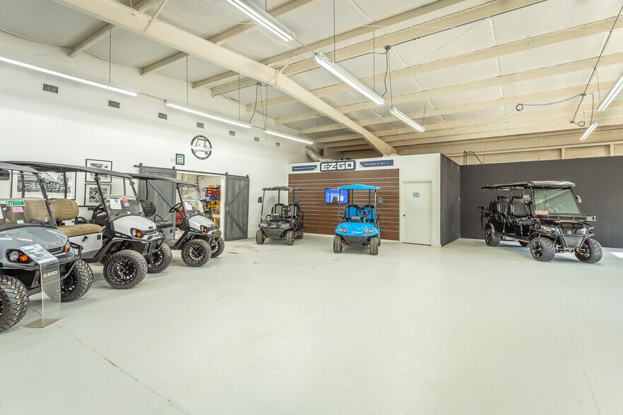 More Photos Of 631 W Us-98, Apalachicola General Retail For Sale