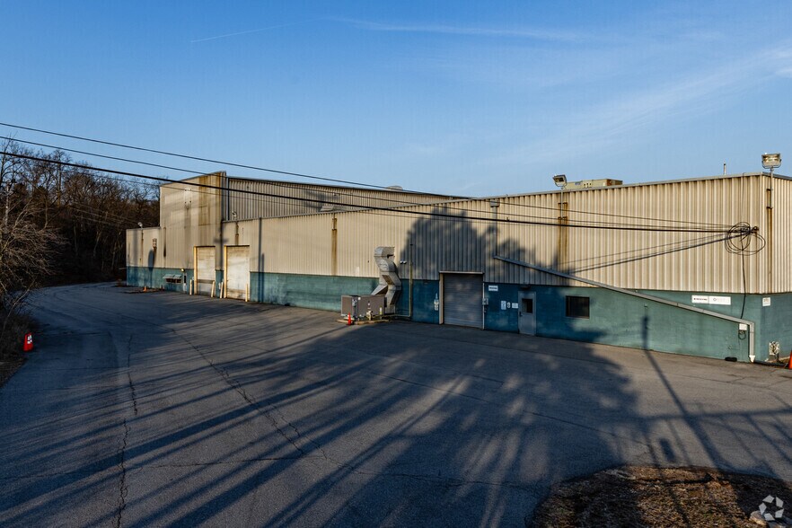 More Photos Of 4930 Buttermilk Hollow Rd, West Mifflin Manufacturing For Lease