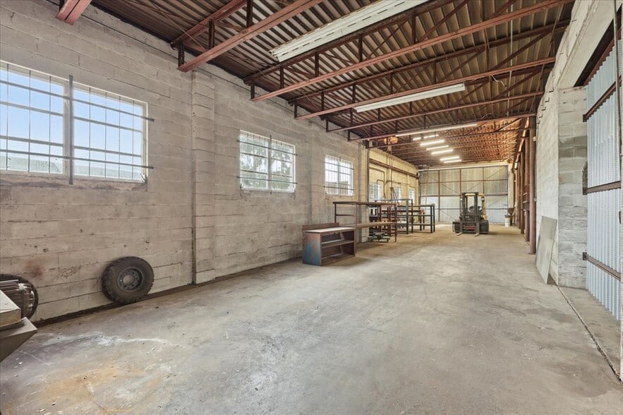 More Photos Of 1020 Wilfred Dr, Orlando Industrial For Sale