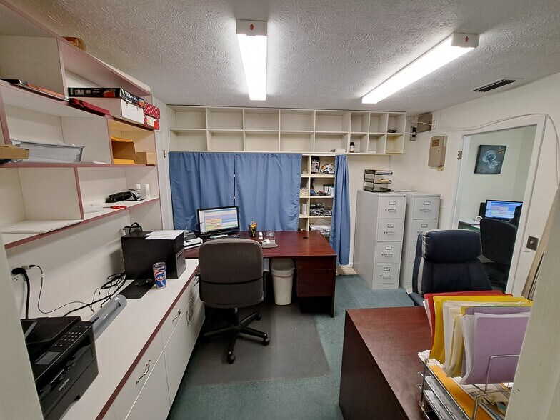 More Photos Of 905 W Ventura Ave, Clewiston Medical For Sale