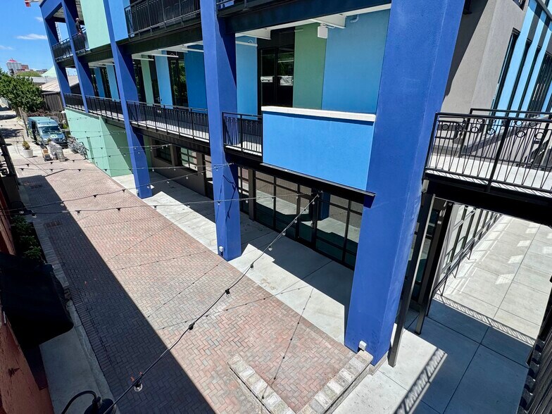 More Photos Of 814 E Main St, Louisville Storefront Retail Office For Lease