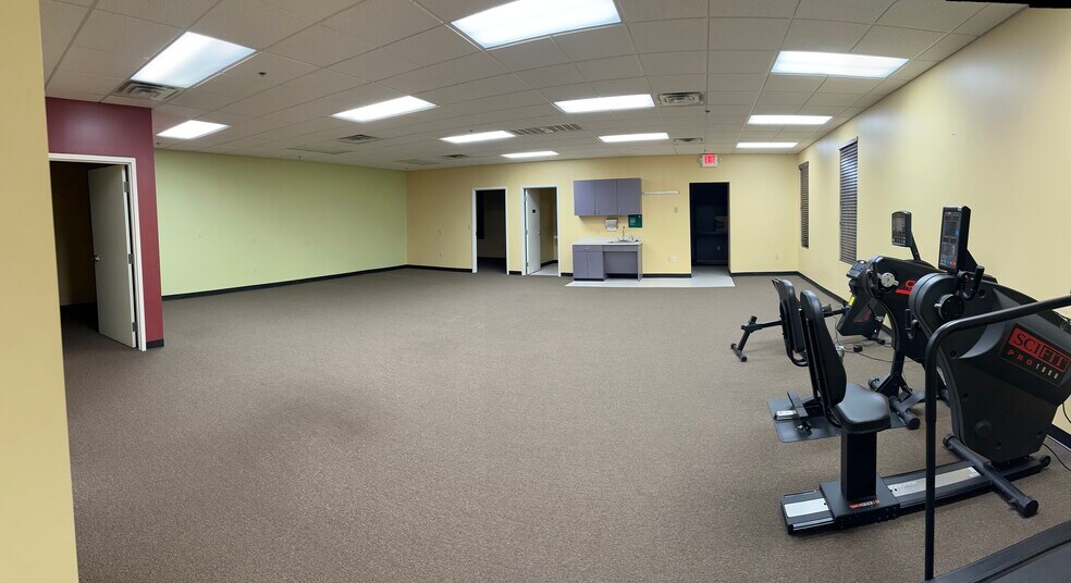 More Photos Of 10229 E 96th St N, Owasso Office For Lease