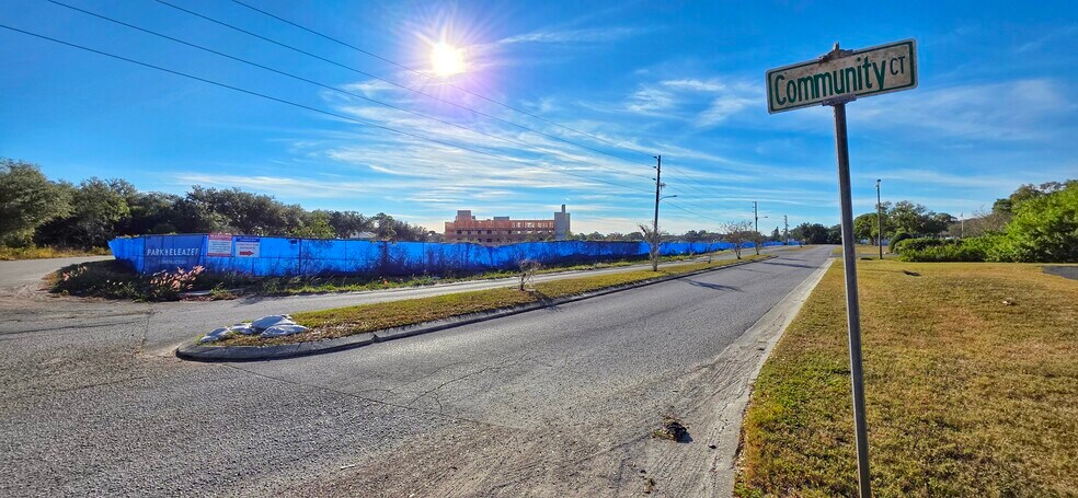 More Photos Of 7412-7426 Community Ct, Hudson Medical For Sale