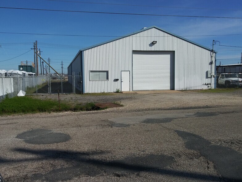 More Photos Of 125-A 20th St S, Texas City Warehouse For Lease