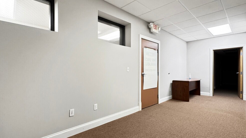 More Photos Of 117 N Mitchell St, Cadillac Medical For Lease