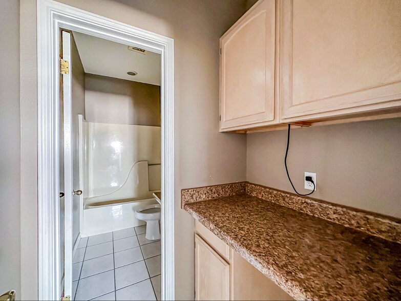 More Photos Of 5918 McPherson Rd, Laredo Loft Creative Space For Sale