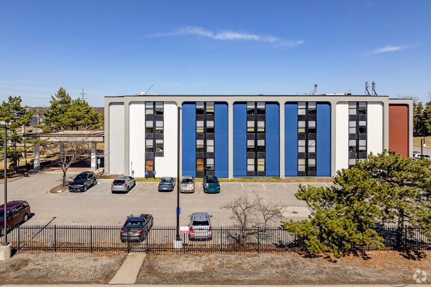 More Photos Of 32420 Stephenson Hwy, Madison Heights Hotel For Sale