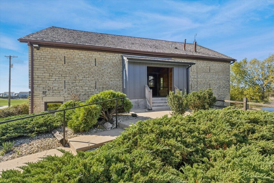 More Photos Of 12152 S Naperville Rd, Plainfield Office For Lease