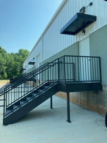 More Photos Of 3405 Wesley Chapel Stouts Rd, Monroe Warehouse For Lease