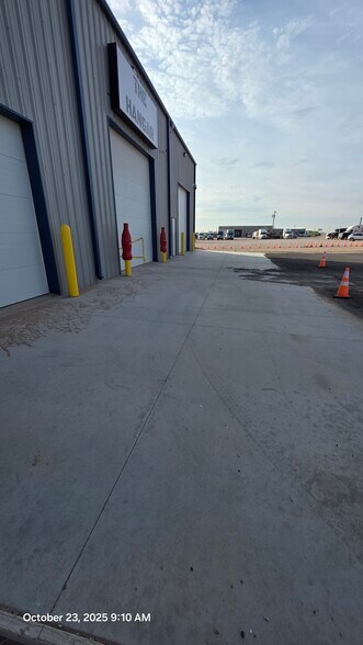 More Photos Of 3609 S County 1232 Rd, Midland Warehouse For Lease