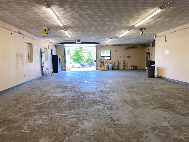 More Photos Of 217 Middlesex Tpke, Burlington Office For Lease