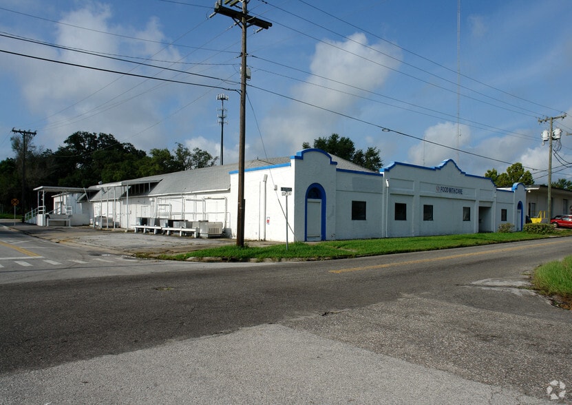 More Photos Of 401 W 13th St, Sanford Warehouse For Sale