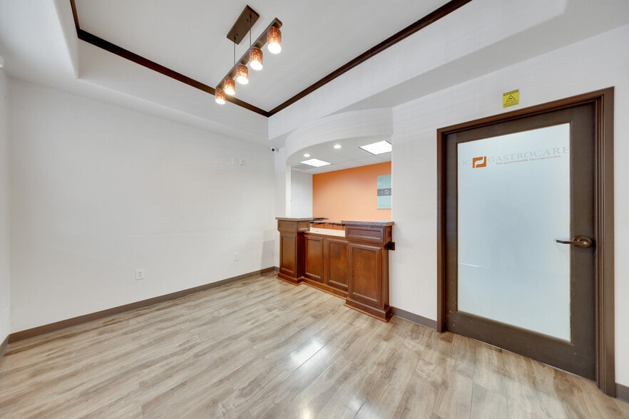 More Photos Of 408 S Beach Blvd, Anaheim Medical For Sale