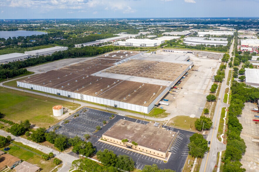 More Photos Of 4401 Seaboard Rd, Orlando Warehouse For Lease