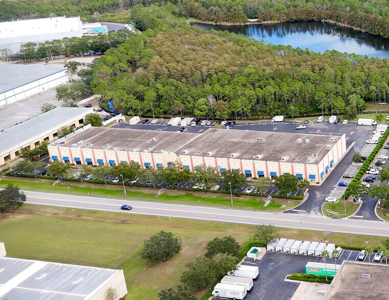 More Photos Of 6600-6626 Kingspointe Pky, Orlando Distribution For Lease